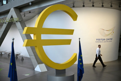 Índice de sentimento econômico da zona do euro cai a 93,7 em dezembro