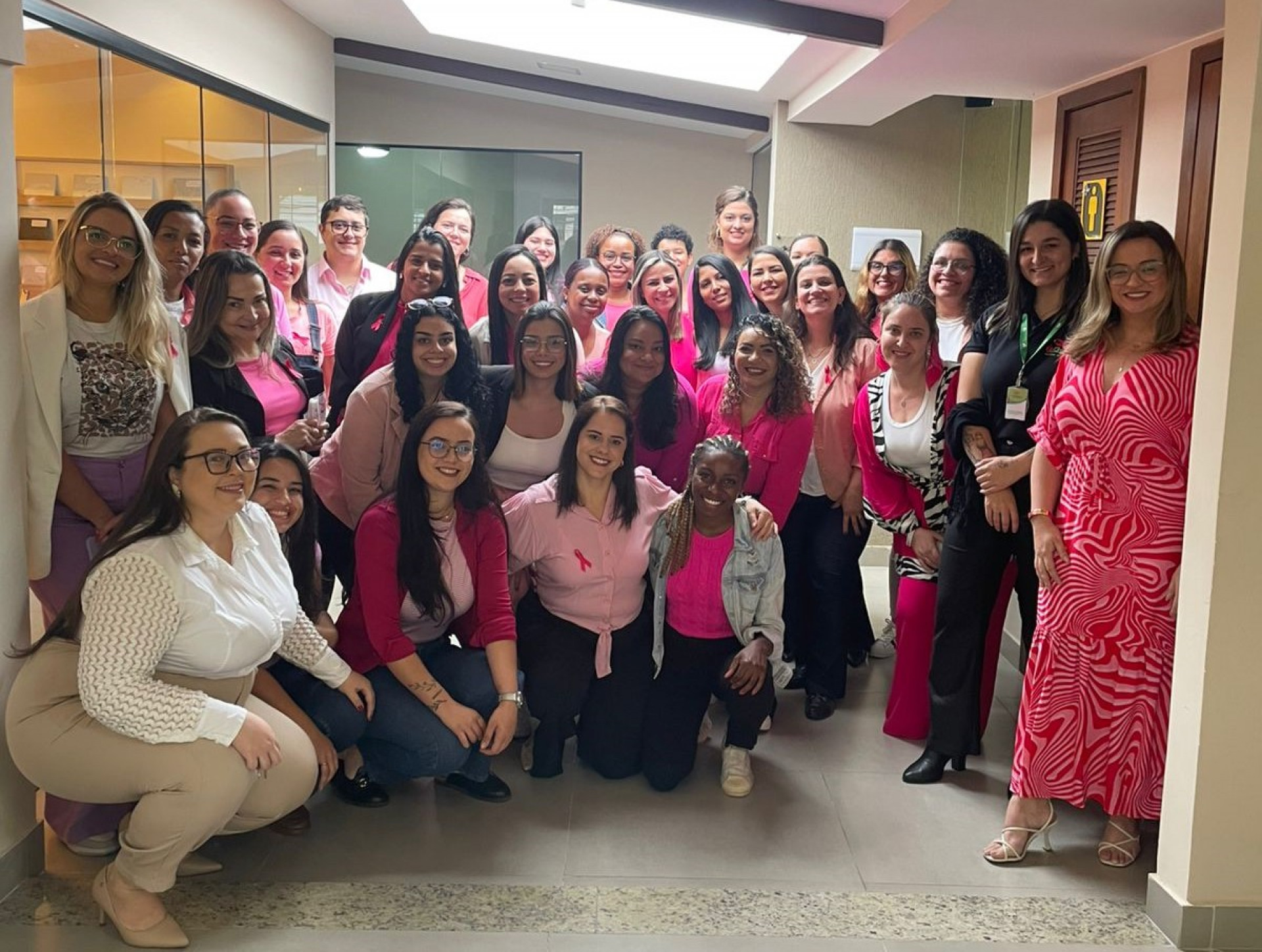 Roda de conversa e café da manhã especial marcaram a ação de conscientização sobre o câncer de mama na Gênesis/ Dkza - Divulgação