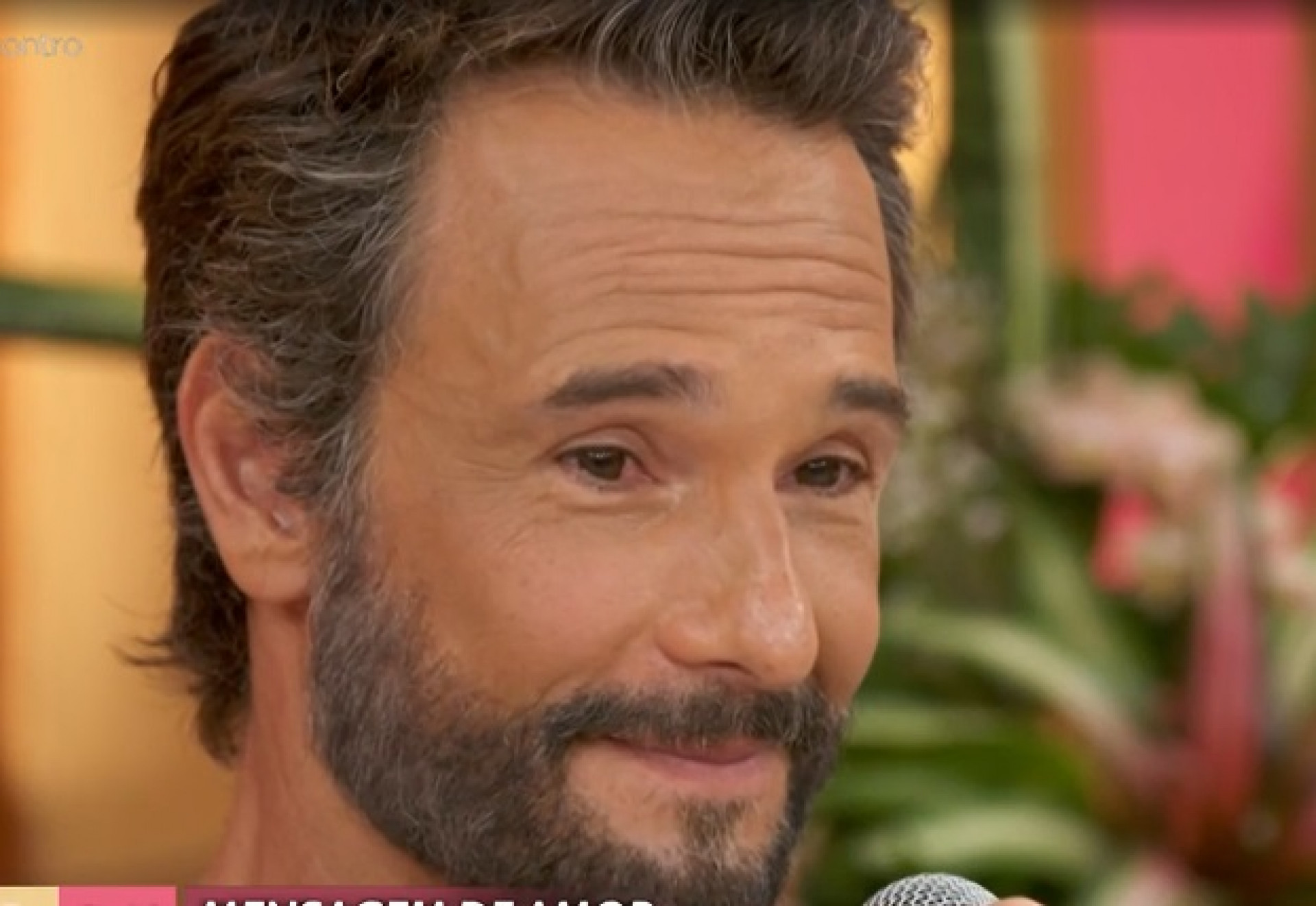 Rodrigo Santoro durante o  'Encontro' - Reprodução  de vídeo / TV Globo