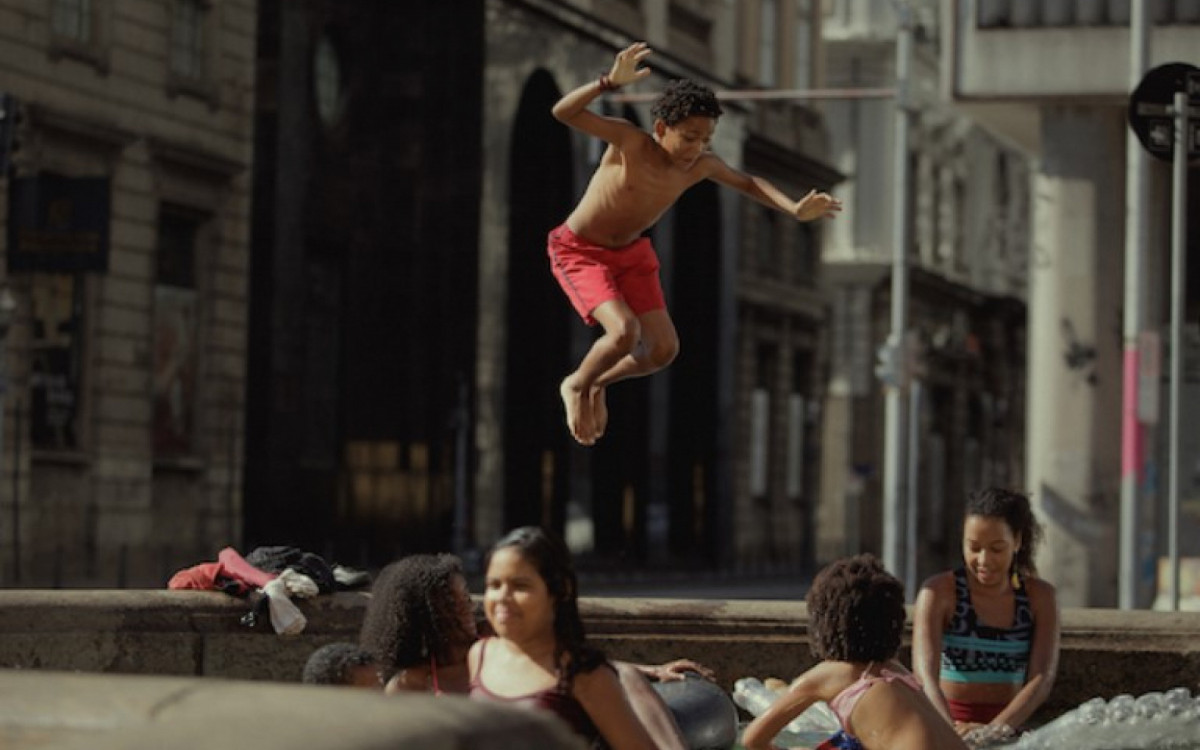 Cena da série 'Os Quatro da Candelária' - Divulgação