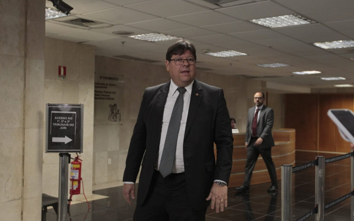 Procurador-geral do MPRJ, Luciano Mattos, esteve no segundo dia de julgamento dos réus