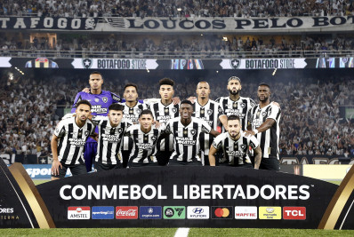 Por que o Botafogo não deve jogar final da Libertadores com camisa alvinegra? Entenda