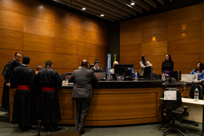 'Não se arrependeram', diz promotoria em segundo dia de julgamento de Lessa e Queiroz; acompanhe ao vivo