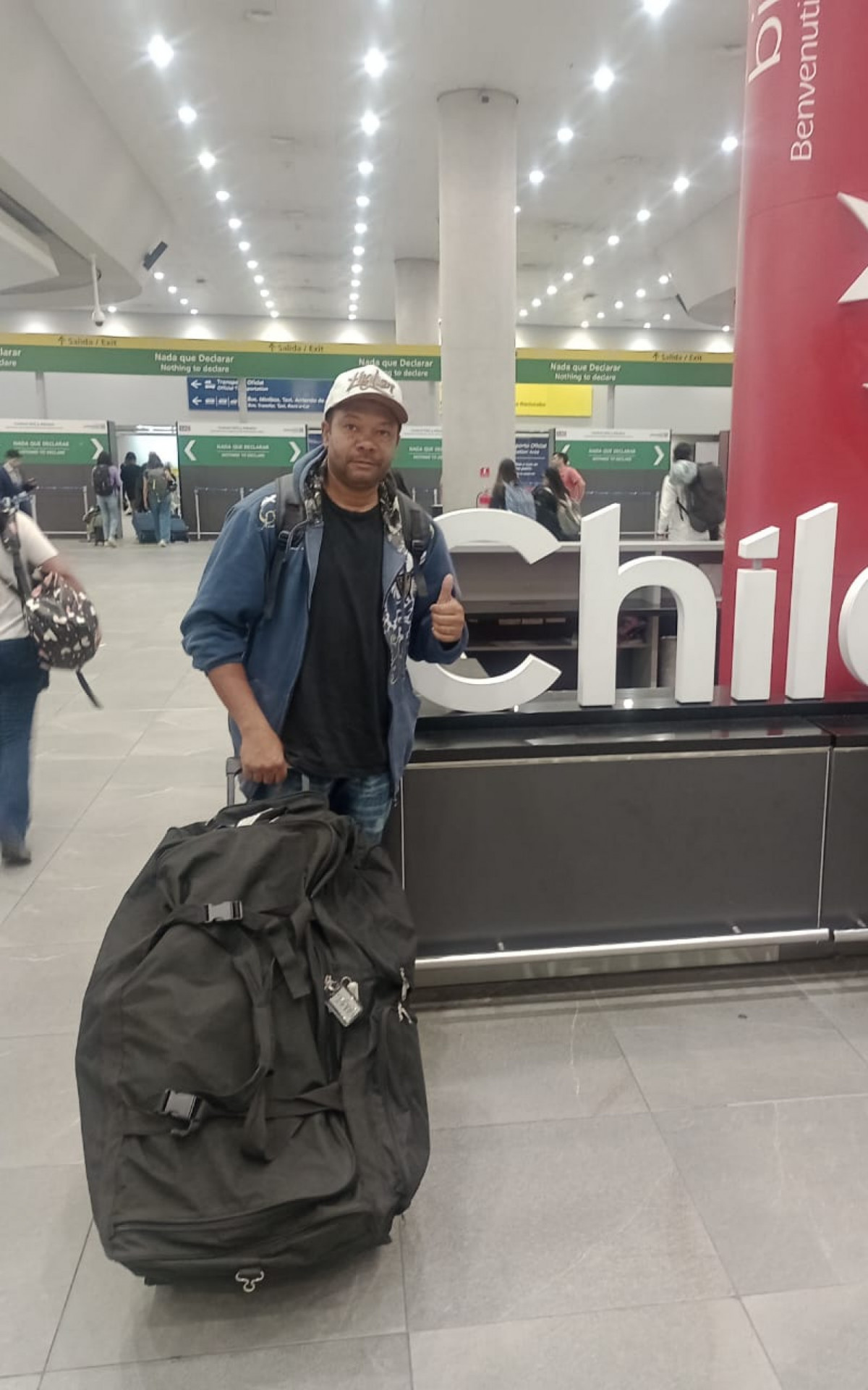 Jorge Tyson na chegada ao Chile - .