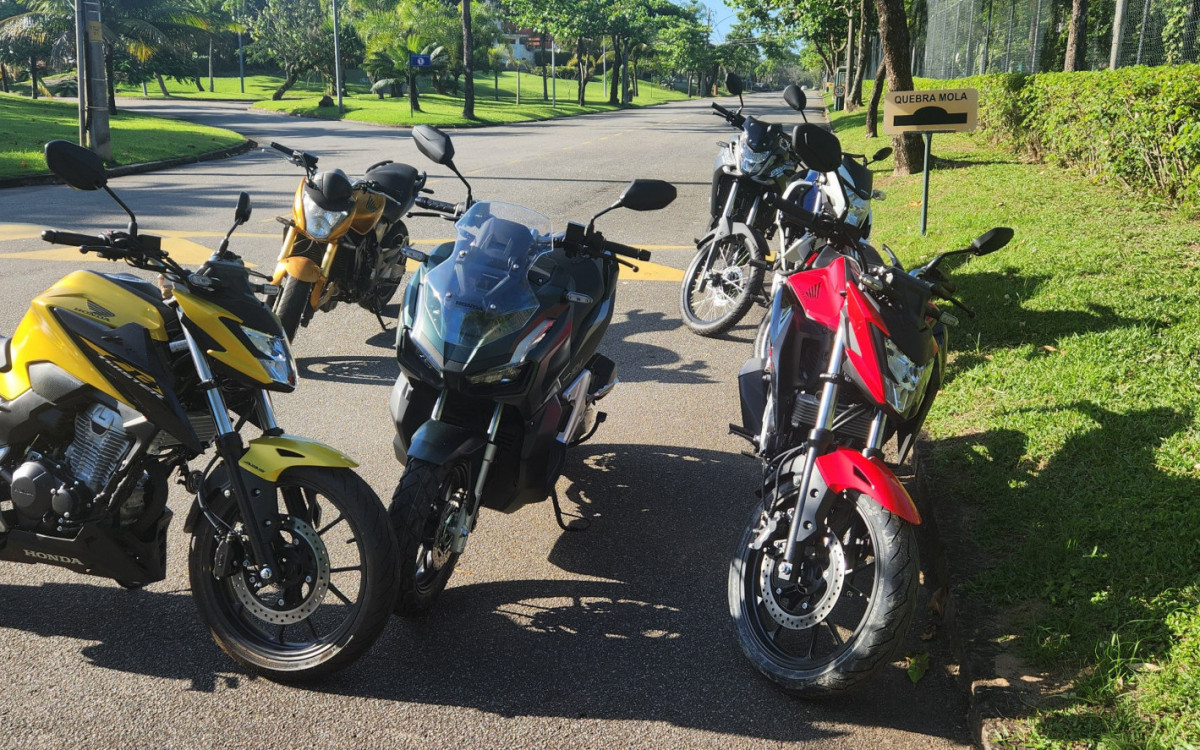 Motos do MC Poze do Rodo apreendidas na residência do casal 