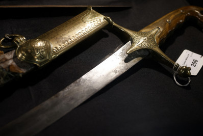 Espada moura atribuída a Napoleão será leiloada em Londres