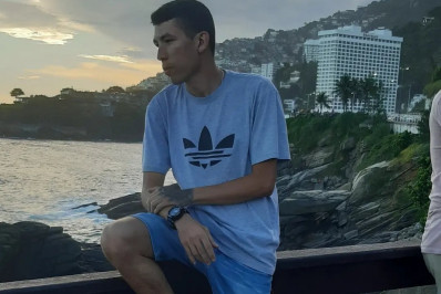 Balconista de farmácia que reagiu a assalto é sepultado na Zona Oeste