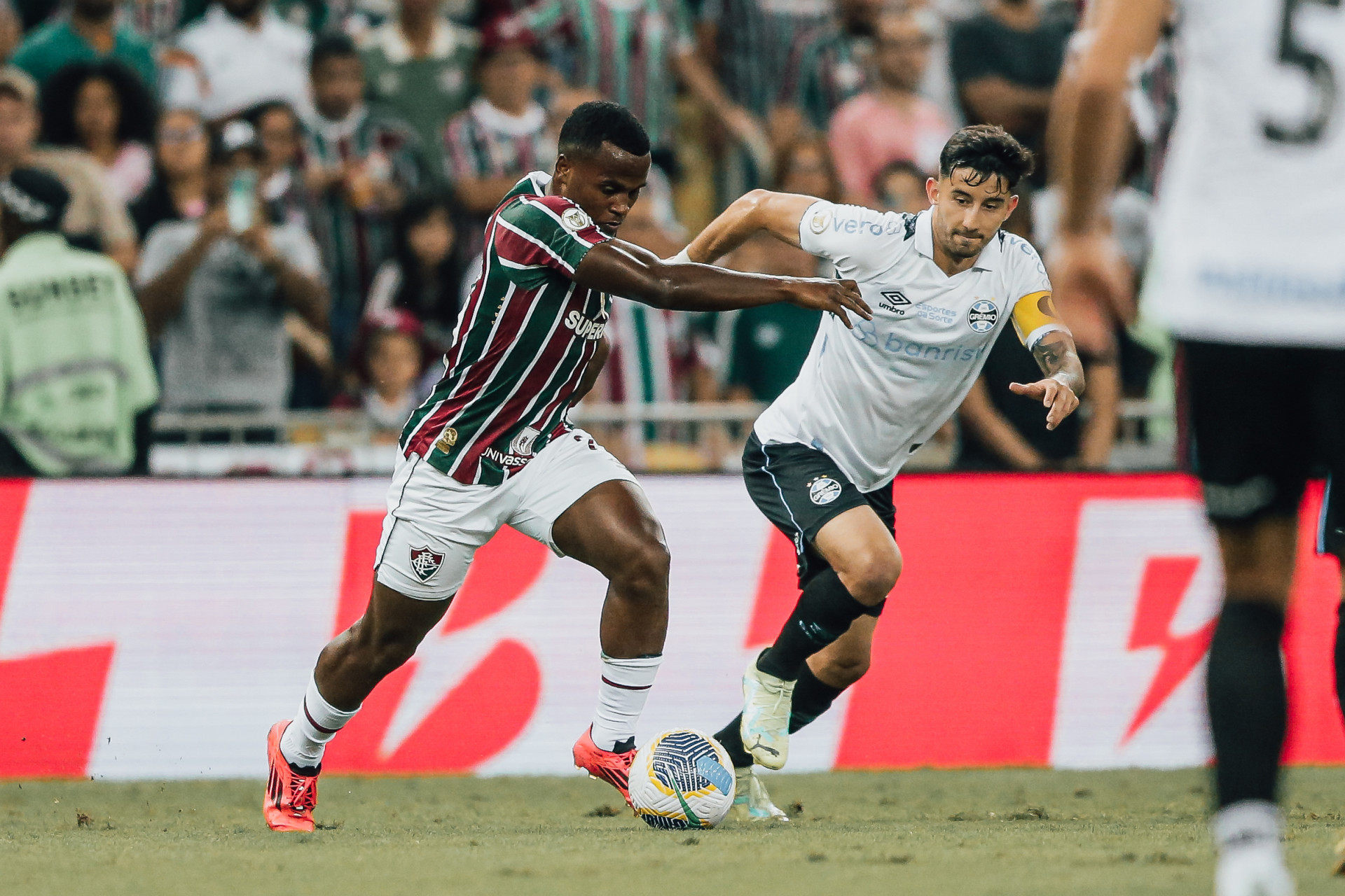 John Arias em a&ccedil;&atilde;o no empate do Fluminense com o Gr&ecirc;mio no Maracan&atilde; - Lucas Mercon/Fluminense
