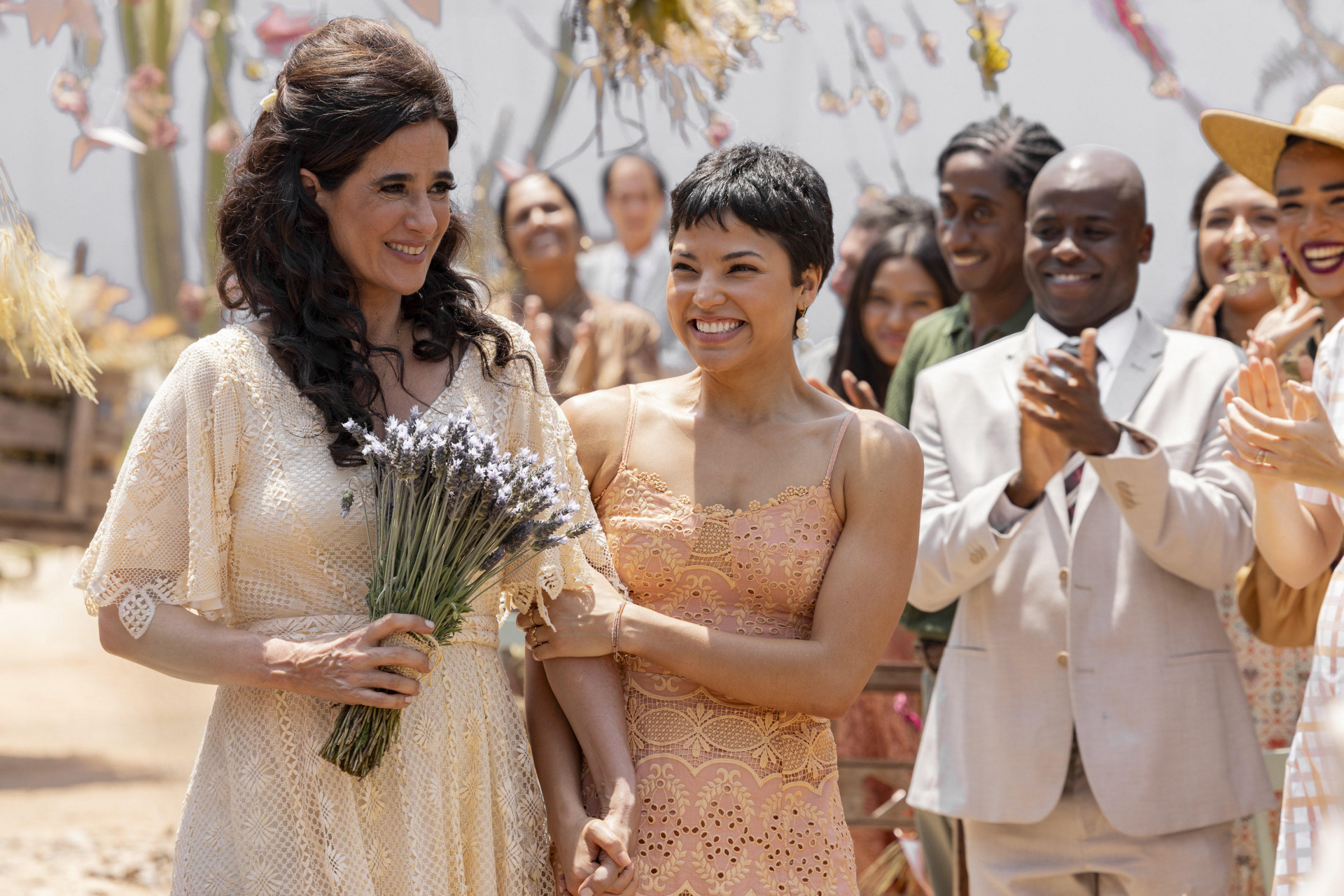 Tia Salete (Mariana Lima) selou união com Floro Borromeu (Leandro Daniel) - Fabio Rocha/TVGlobo