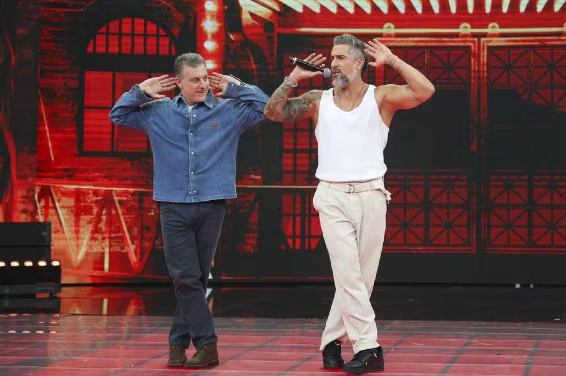 Marcos Mion ensinou dancinhas para Luciano Huck  - Globo/Beatriz Damy