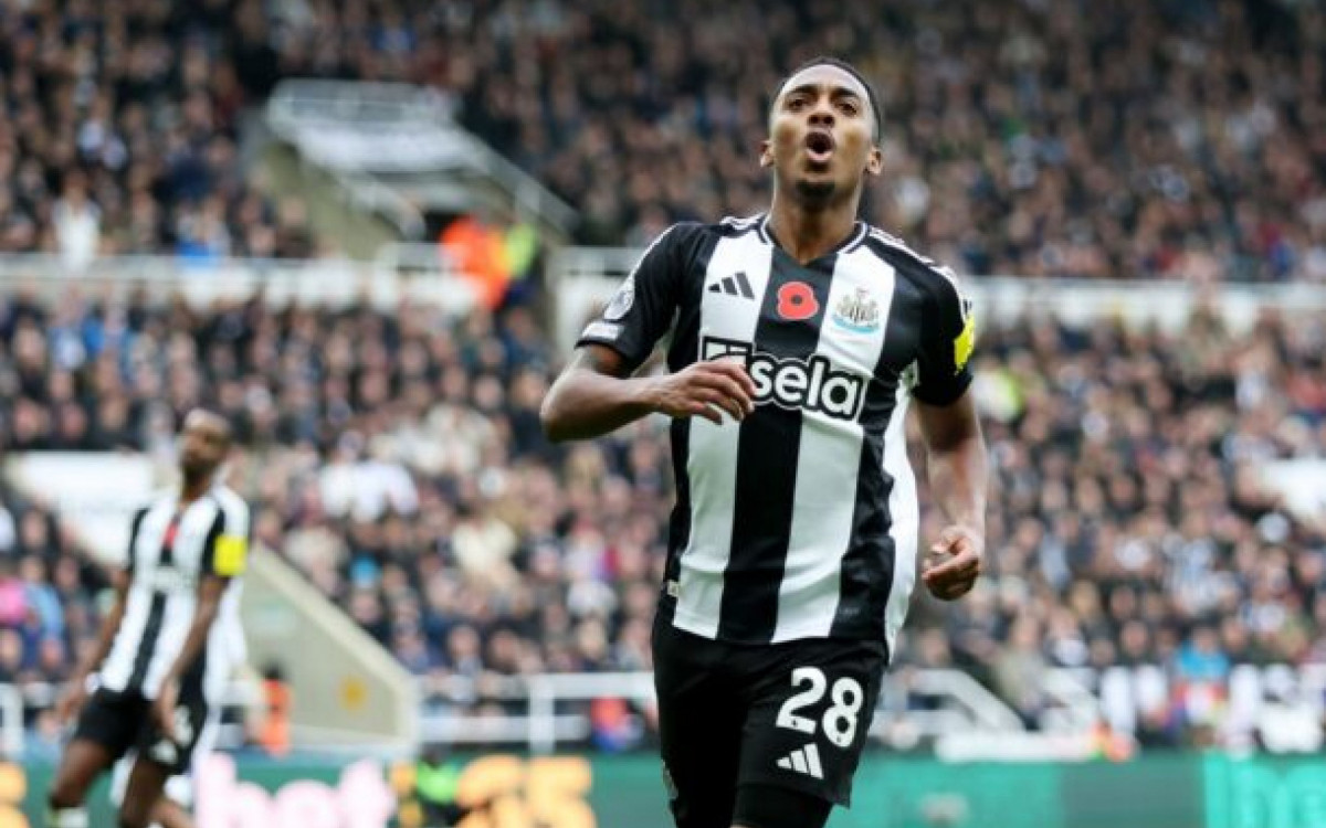 Newcastle vence Arsenal, sobe na tabela do Ingl&ecirc;s e complica o rival