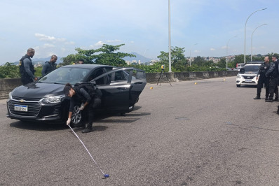 Polícia faz reprodução simulada para esclarecer mortes durante operação no Complexo de Israel