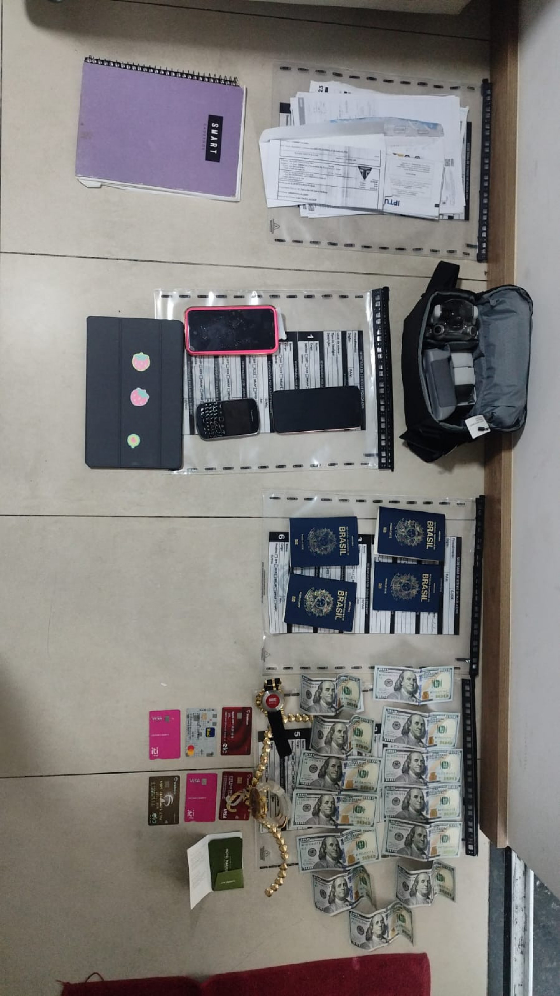 Material encontrado na a&ccedil;&atilde;o - Divulga&ccedil;&atilde;o