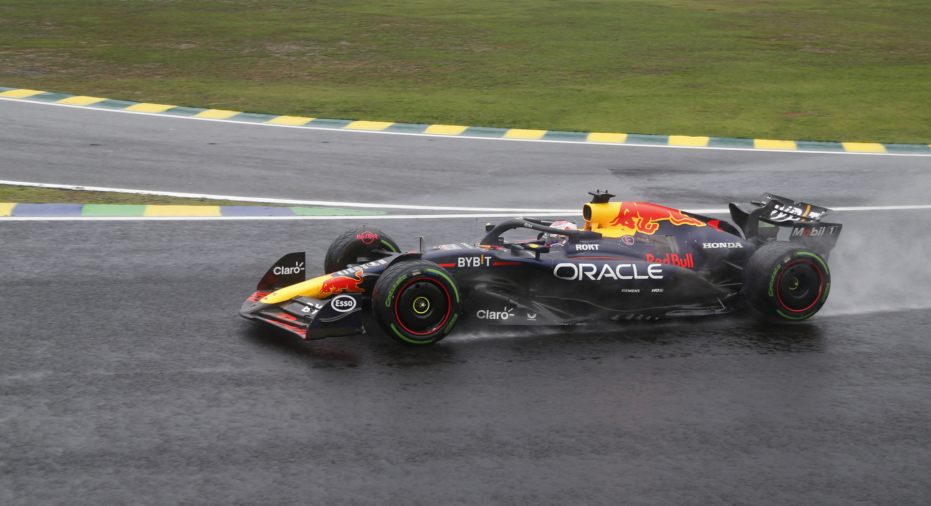 Verstappen em Interlagos - Miguel Schincariol / AFP