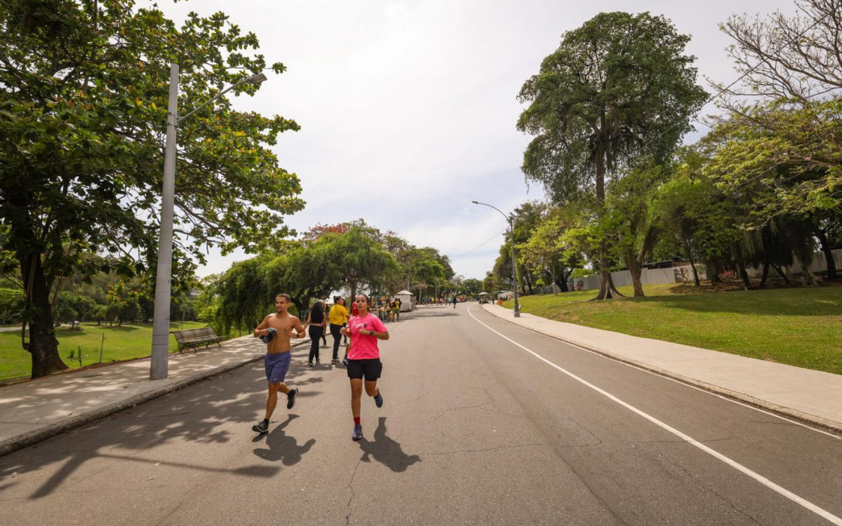 Tempo ameno na Quinta da Boa Vista fez com que cariocas praticassem exercícios no parque