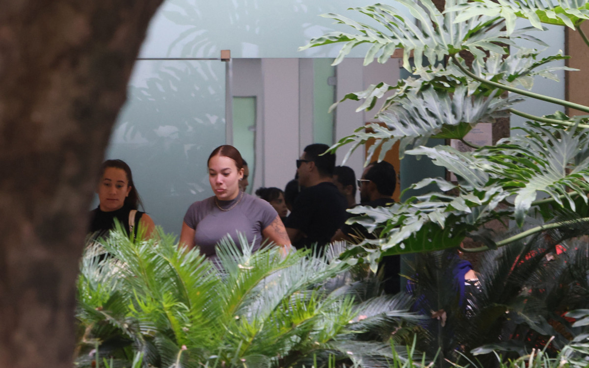 Velório do instrutor de parapente José de Alencar Lima Junior, que morreu ao saltar da Pedra Bonita, nesta segunda-feira (04).