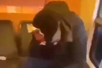 Quatro jovens ficam feridos a machadadas após briga em trem na França