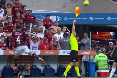 Flamengo x Atlético-MG: saiba o preço 'salgado' da bandeirinha quebrada por Léo Pereira