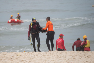 Homem encontrado no mar do Recreio era turista mineiro e estava no Rio a passeio
