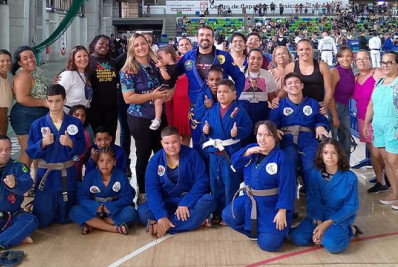Turma do Jiu-Jitsu adaptado de Itaguaí conquista 11 medalhas e um cinturão no World Tour da SJJSAF