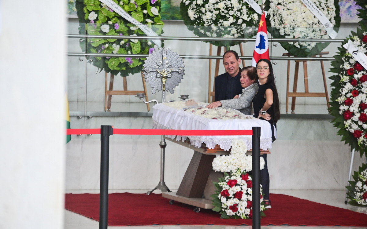 Familiares se despedem de Agnaldo Rayol - Leo Franco/ Agnews