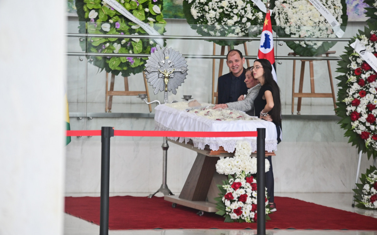 Familiares se despedem de Agnaldo Rayol - Leo Franco/ Agnews