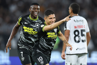Botafogo vence o Vasco e aumenta vantagem na liderança do Brasileirão