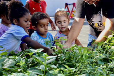 Projeto Horta Escolar é sucesso em Nilópolis