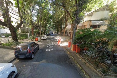 Vídeo: bandidos rendem motorista e roubam carro no Grajaú