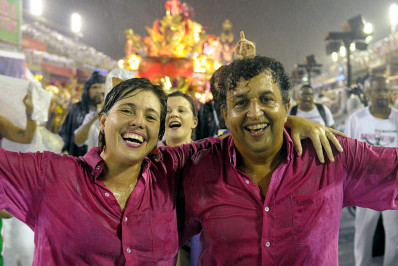 Compositor de samba da Mangueira usado no Enem celebra: 'Transformação social através da arte'