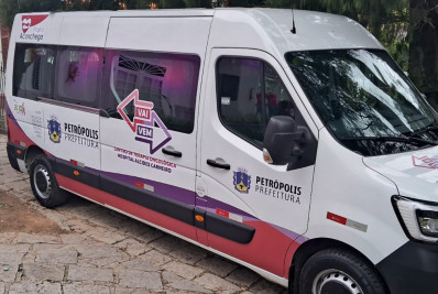 Serviço de transporte gratuito para pacientes em tratamento oncológico é lançado em Petrópolis