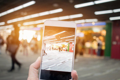 Câmara aprova projeto de lei contra o crime de 'upskirting'; saiba o que é