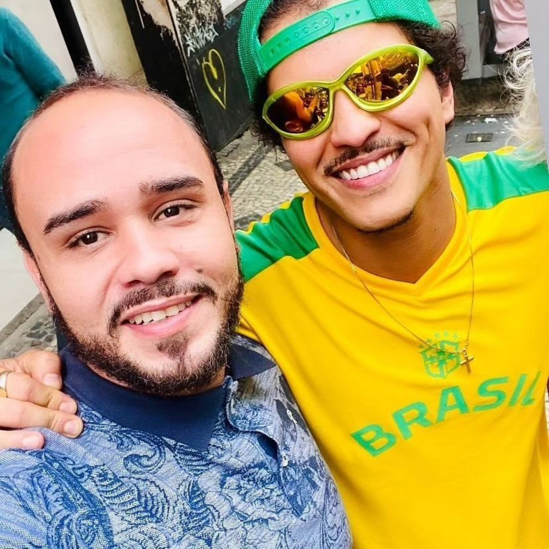 Bruno Mars e fãs de Belo Horizonte antes do último show no Brasil - Reprodução / Instagram 