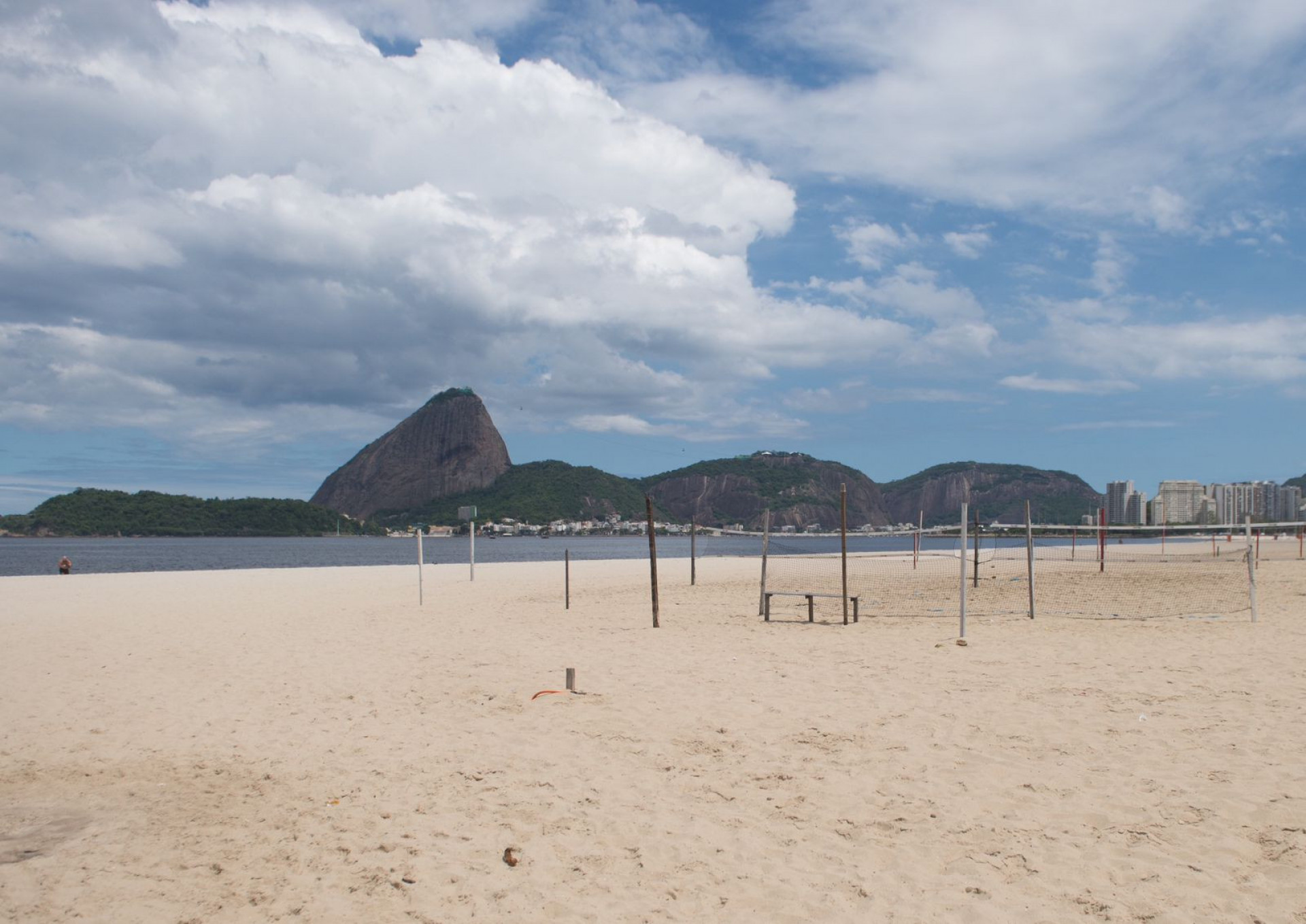 Prainha de Glória tem dia de altas temperaturas  - Armando Paiva/Agência O Dia
