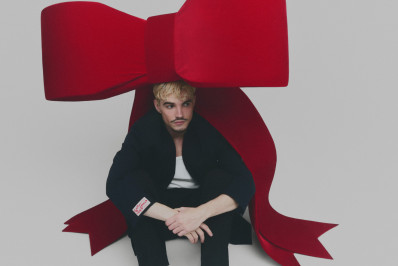 Jão anuncia turnê especial de Natal e promete surpresas