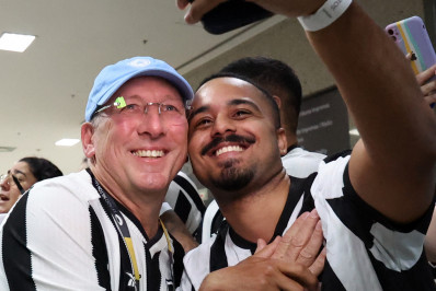 Textor admite interesse europeu por atacante e cita: 'Falei que ia chutar a bunda do Flamengo'