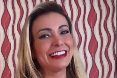 Andressa Urach realiza sonho ao gravar conteúdo adulto com cadeirante