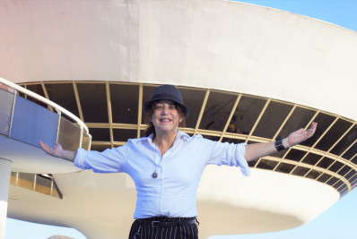 MAC recebe projeto Um Brinde à Poesia