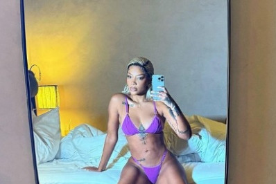 Ludmilla exibe as curvas em cliques de biquíni: 'Existe alguém mais gostosa que eu?'