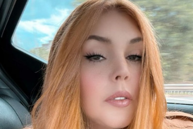 Simony mostra crescimento do cabelo e aproveita para mudar o visual