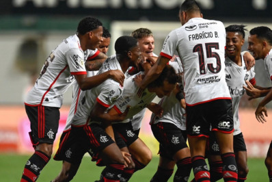 Com time alternativo, Flamengo vence o Cruzeiro e se afirma no G-4 do Brasileirão