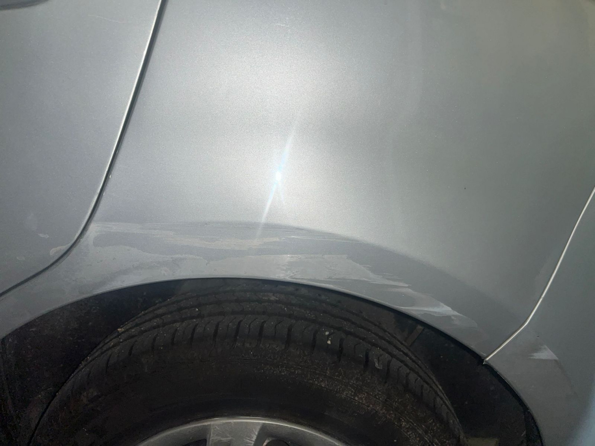 Torcedor afirma que carro que pertence a John Kennedy bateu em seu veículo e fugiu - Reprodução