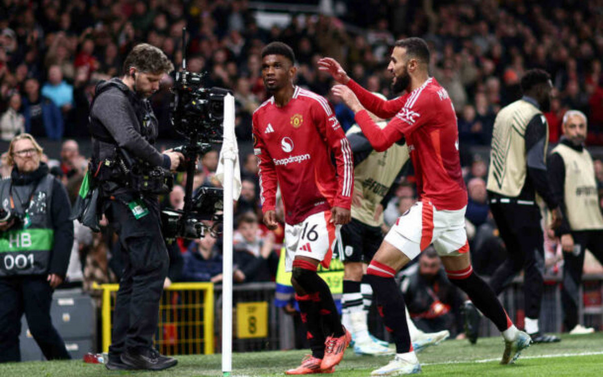 Manchester United bate PAOK e vence primeira na Liga Europa