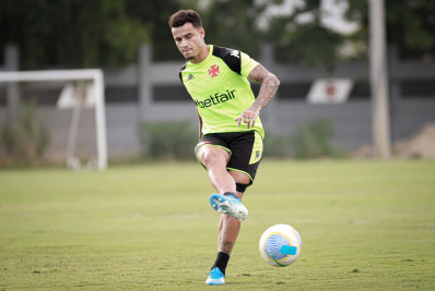Coutinho volta a ser relacionado e Payet desfalca o Vasco contra o Fortaleza 