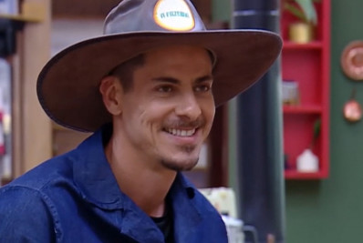 A Fazenda 16: Sacha Bali vence a prova do Fazendeiro e escapa da roça