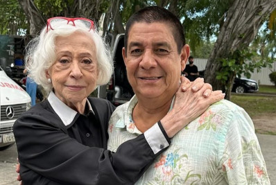 Zeca Pagodinho encontra com Fernanda Montenegro e celebra: 'Querida amiga'