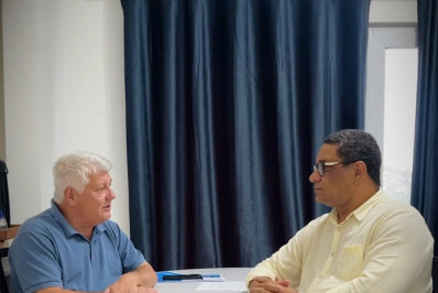 Em Angra, Ferreti aposta na boa avaliação da Segurança e da Educação para manter secretários das pastas