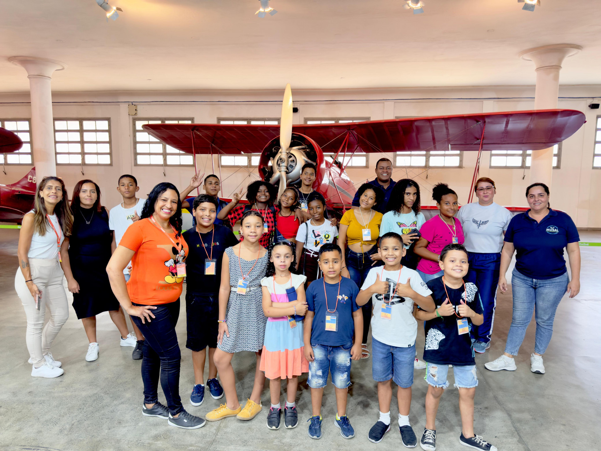 Um grupo de 15 crianças e adolescentes belforroxenses visitou pela primeira vez o Museu Aeroespacial (MUSAL) - Jeovani Campos/PMBR