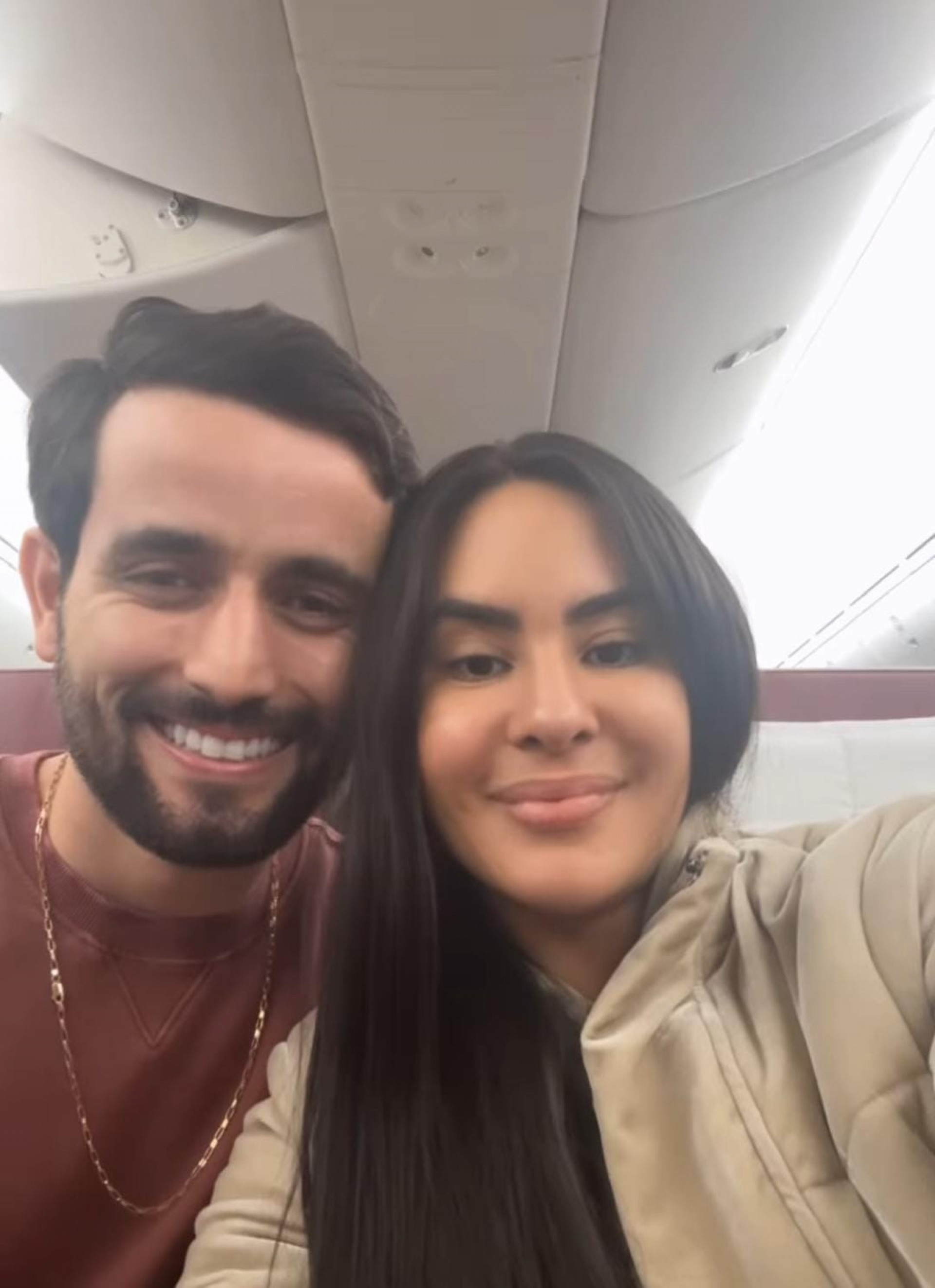 Ex-BBBs Matteus Amaral e Isabelle Nogueira fazem primeira viagem internacional juntos - Reprodução/Instagram 