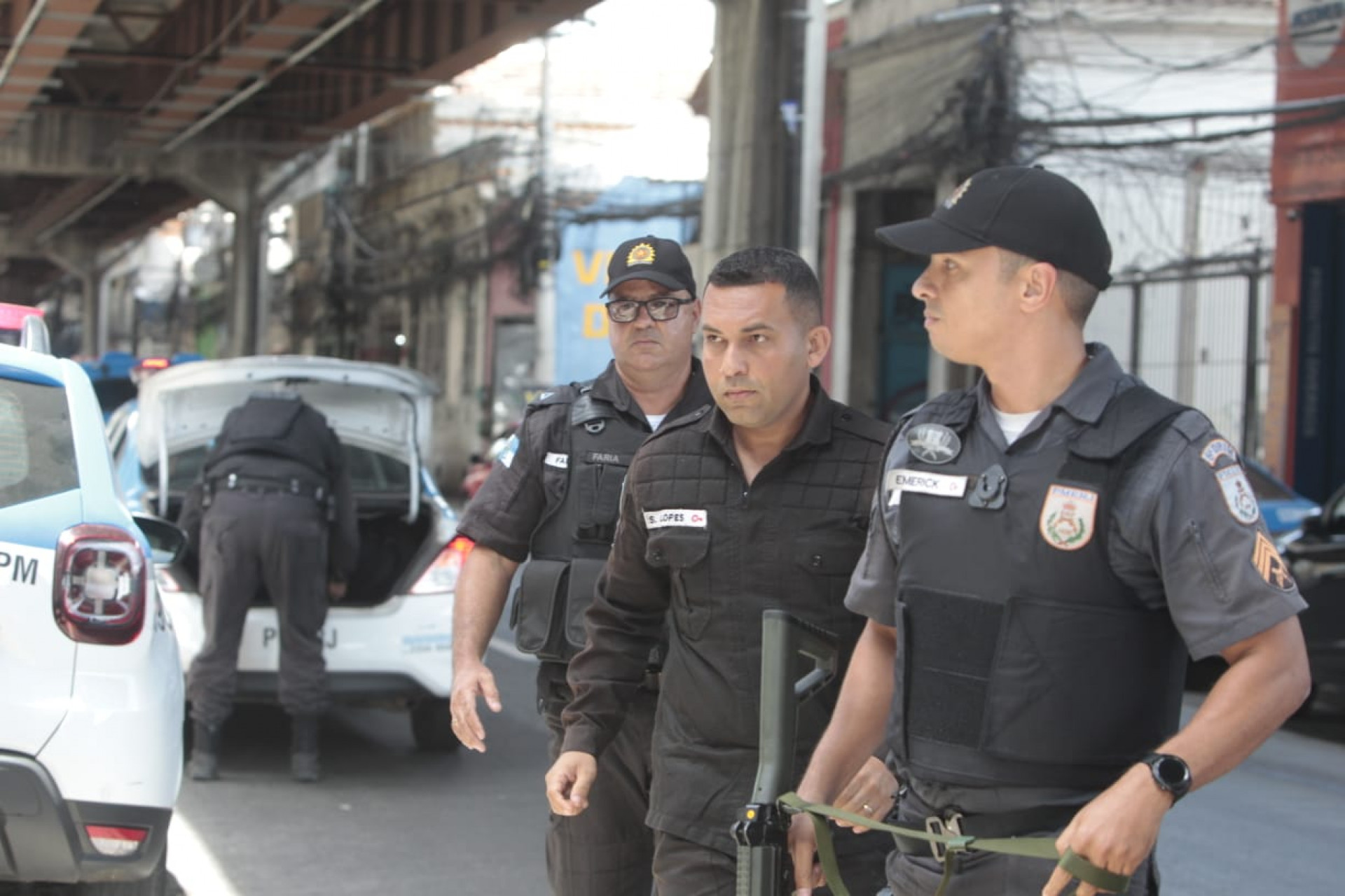 Policiais presos foram levados à Corregedoria da PM, em São Cristóvão - Reginaldo Pimenta / Agência O Dia